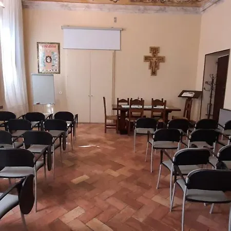 מלון Casa Del Terziario אסיסי