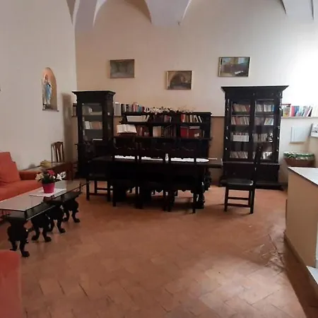 מלון Casa Del Terziario אסיסי