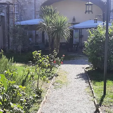 Casa Del Terziario מלון