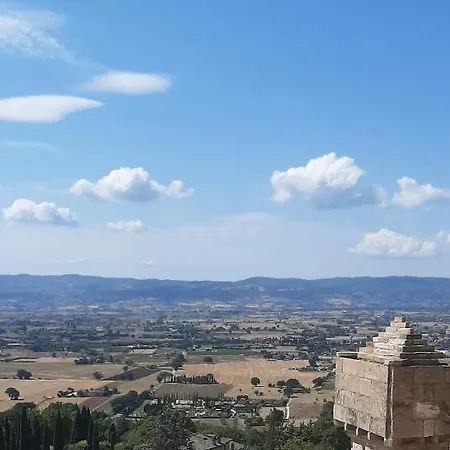 Casa Del Terziario * אסיסי